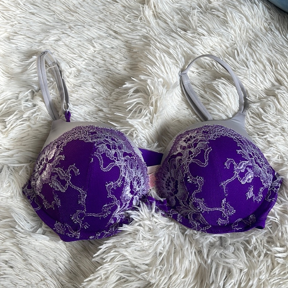 Victorias Secret Bombshell Bra (purple lace)
